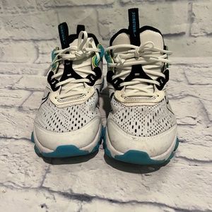 Nike React Vision (GS) Big Kids Casual Running- "Worldwide Pack White" Size 5